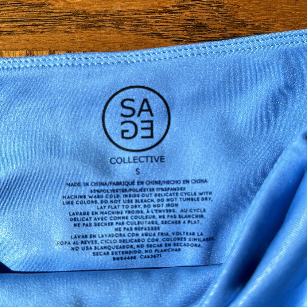 SAGE WORKOUT SET - Picture 3 of 7